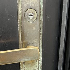 家の鍵を失くしたため早急に玄関の鍵を替えたい｜阿賀野市外城町