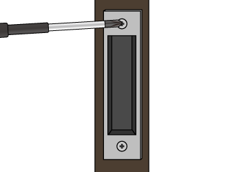 ①ストライクの上下のネジを反時計回りに回し、ネジを緩めます。
