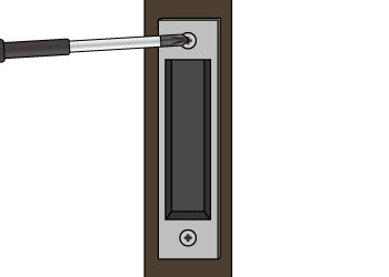 ④ストライクの上下のネジを時計回りに締め直します