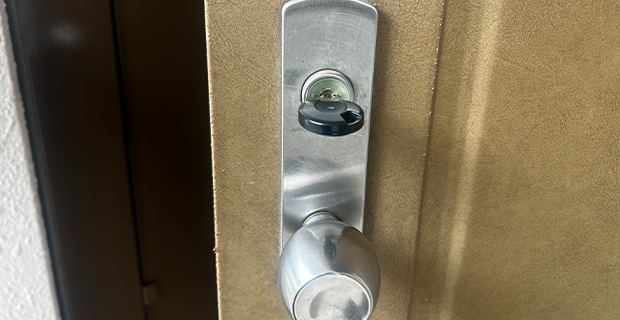 鍵が奥まで挿さらず使用できない｜横浜市港南区港南