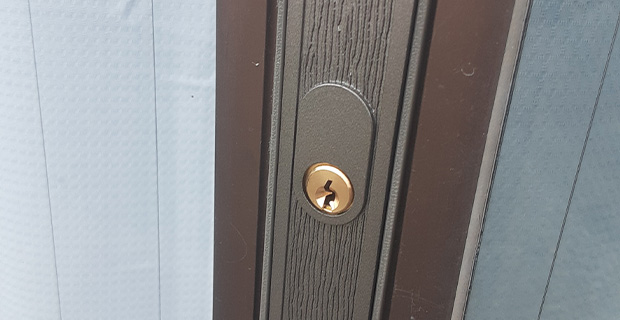 大阪市城東区今福西の倉庫扉の鍵