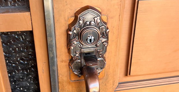 大阪市浪速区稲荷の玄関の鍵