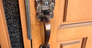 大阪市浪速区稲荷の玄関の鍵