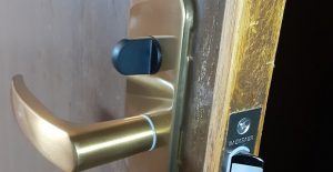 八尾市栄町ドアノブ交換