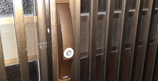 愛甲郡愛川町中津の引き戸召合せ錠交換