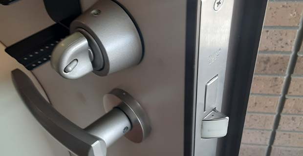 玄関のサムターン