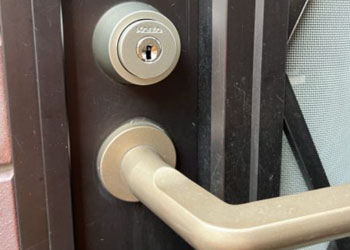 勝手口の鍵交換｜奈良県生駒郡平群町