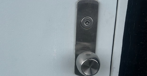 伊丹市伊丹の安否確認のための解錠