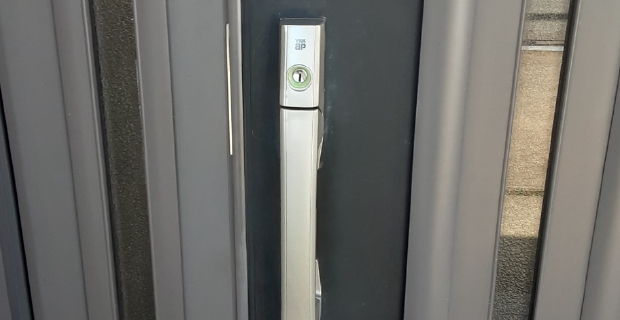 宍粟市一宮東市場のプッシュプル錠交換