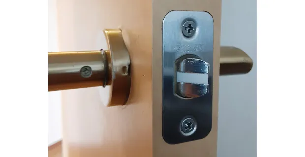 船橋市浜町ドアレバー交換