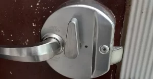 玄関の鍵を交換