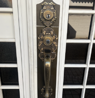 東大阪市中小阪のサムラッチ錠一式交換