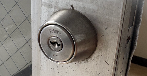 大阪市中央区神崎町の店舗の鍵交換