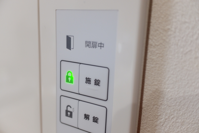 電気錠の施開錠ボタン
