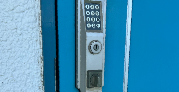 横浜市港北区小机の電子錠交換