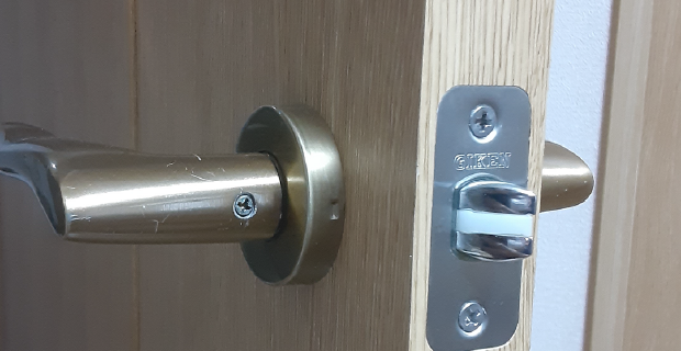 横浜市港北区のレバーハンドル錠ラッチ交換