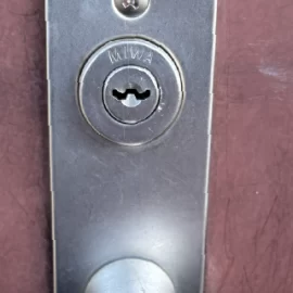 鍵が回しにくいマンションの玄関鍵をMCY-102からMCY-222へ交換│練馬区高松