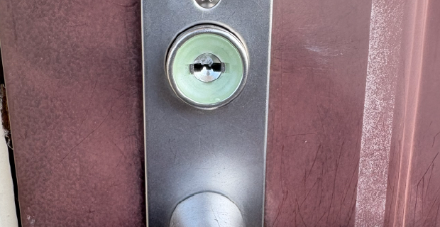 練馬区高松のマンション玄関鍵交換