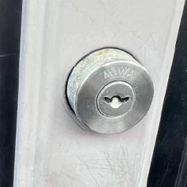 練馬区関町北の戸建て玄関鍵交換