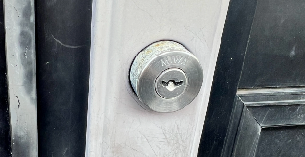 練馬区関町北の戸建て玄関鍵交換