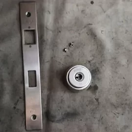 MIWA PRシリンダーを分解洗浄｜練馬区西大泉