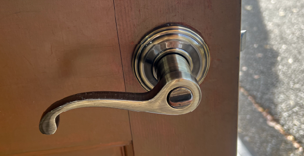 中央区日本橋茅場町の施設レバーハンドル錠交換