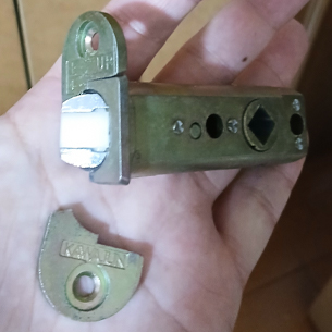 山梨県甲府市大里町ラッチ交換