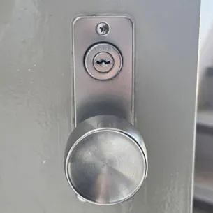 山梨県甲府市古関町鍵交換