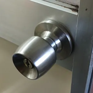 山梨県甲府市塩部ドアノブ交換