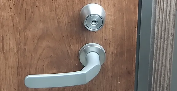 山梨県甲府市青葉町鍵解錠