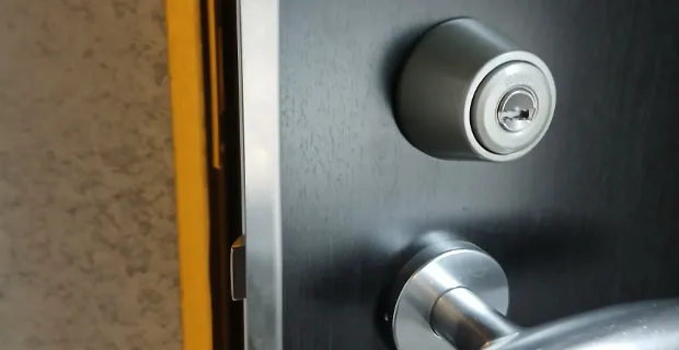 山梨県甲府市平瀬町鍵解錠