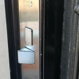 山梨県甲府市緑が丘錠ケース交換