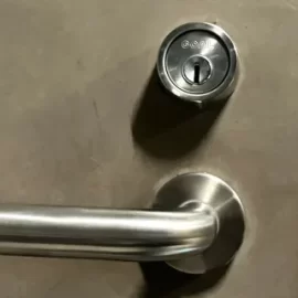 引っ越し先の玄関の鍵を即日交換【GOAL GCY-211】｜大田区石川町