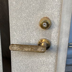 MIWAのU9が付いた玄関ドア