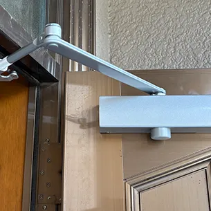 甲府市でRYOBIのドアクローザーに交換