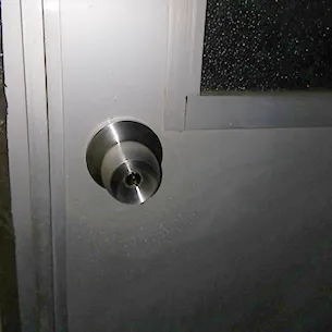 WESTのディンプルキーが付いた玉座に交換