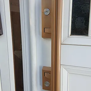 玄関ドアの鍵をMIWAのU9に交換した後