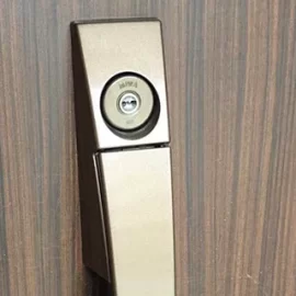 玄関鍵を逆マスターで交換｜東京都北区滝野川