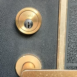 玄関鍵の動作不良を分解清掃して改善｜東京都北区田端