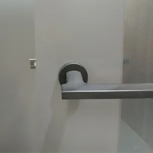 山梨県甲府市青沼鍵取付