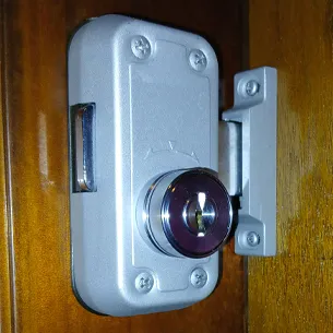 山梨県甲府市飯田鍵取付