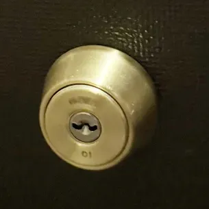 東京都中野区江原町鍵交換