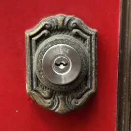 東京都中野区中央鍵交換