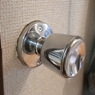 東京都中野区弥生町ドアノブ交換