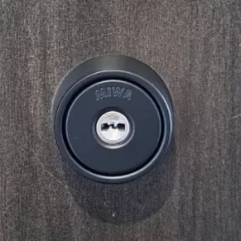 マンション玄関の鍵を逆マスターキー仕様にて交換｜東京都中野区中央