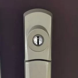 引っ越しに伴い玄関の鍵をディンプルキーにて交換｜兵庫県宝塚市栄町