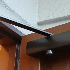 MIWA U9の鍵交換及びドアクローザーの交換｜千葉県市川市柏井町