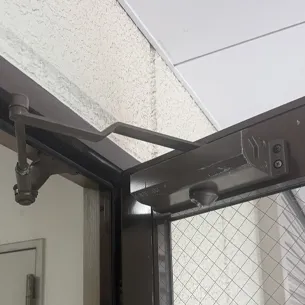 東京都町田市中町ドアクローザー交換