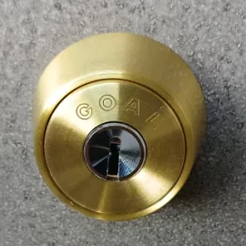 引っ越し先の玄関の鍵をGOAL V18に交換｜東京都町田市小山町