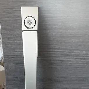 玄関の鍵の動作不良を改善